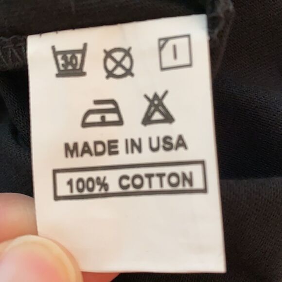 Trump 2020 Large Women’s Tee Shirt - Picture 4 of 6